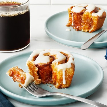 Seasonal Sips and Sweet Treats: A Recipe Guide for Winter Gatherings