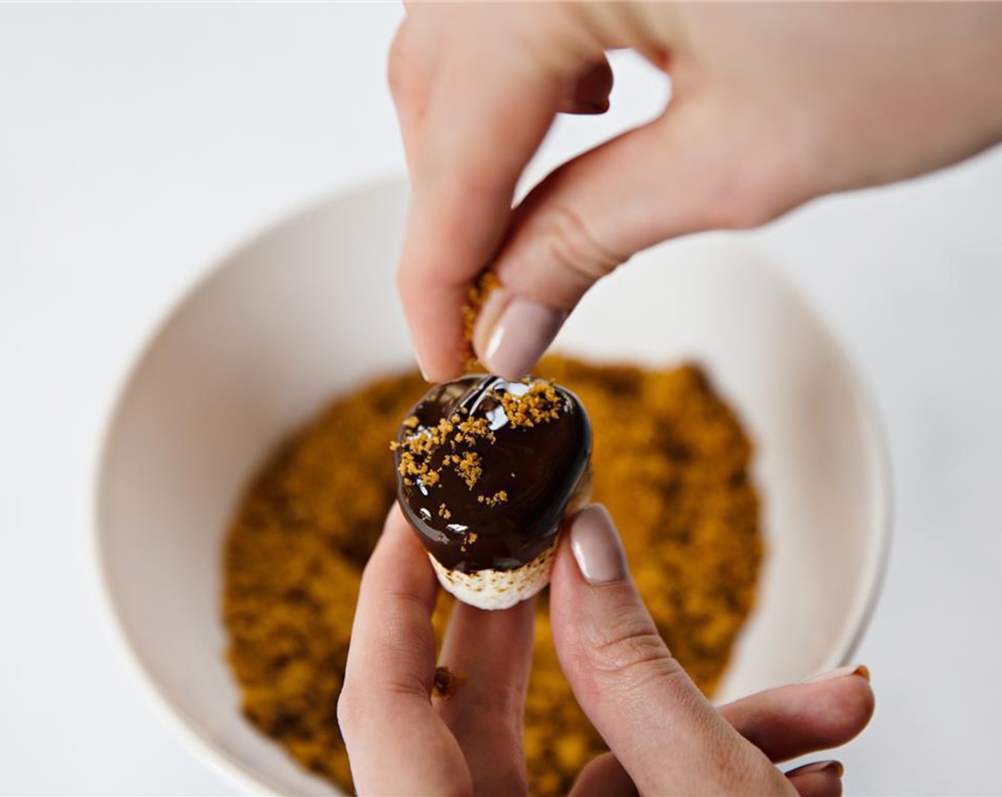 step 5 Sprinkle Graham Crackers (2/3 cup) on top before the chocolate cools.